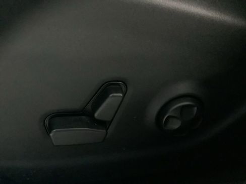 Used 2019 Jeep Cherokee Latitude Plus image 23