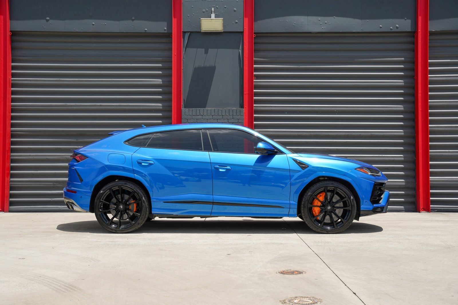 Used 2020 Lamborghini Urus AWD/4WD image 13