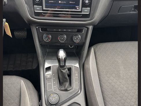 Used 2020 Volkswagen Tiguan S image 28