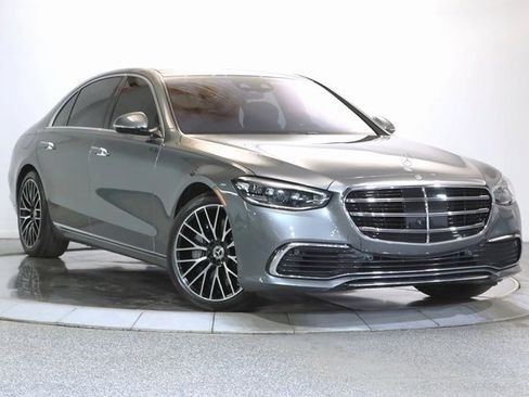 Used 2022 Mercedes-Benz S 580 4MATIC Sedan w/ Rear Seat Package image 1