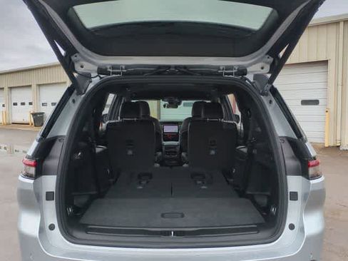 New 2025 Jeep Grand Cherokee L Limited w/ Black Appearance Package image 35