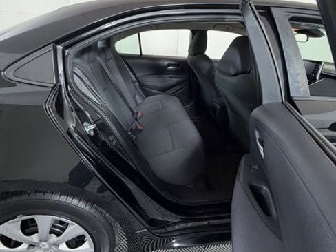 Used 2021 Toyota Corolla LE FWD image 6