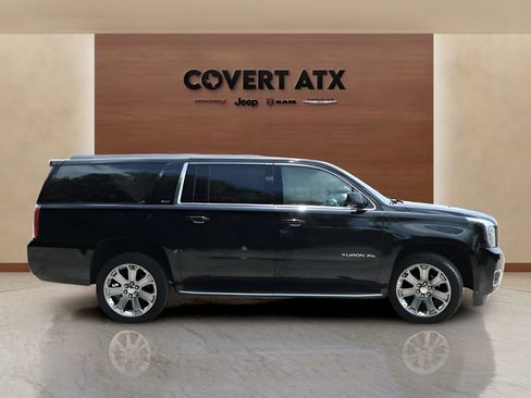 Used 2019 GMC Yukon XL SLT w/ Open Road Package AWD/4WD image 6