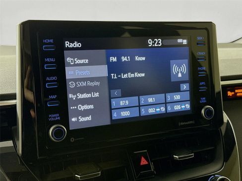 Used 2022 Toyota Corolla SE FWD image 9