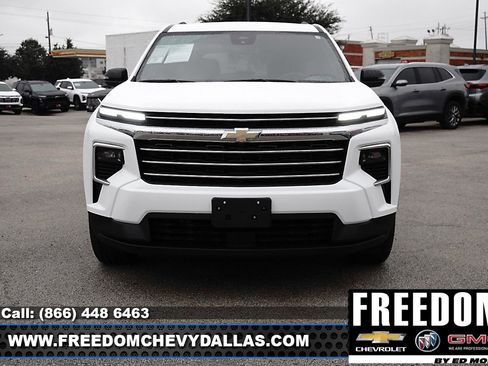 New 2026 Chevrolet Traverse LT w/ LPO, Floor Liner Package image 2