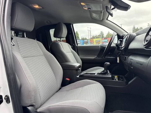 Used 2021 Toyota Tacoma SR w/ SX Package AWD/4WD image 17