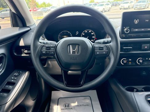 Certified 2025 Honda HR-V LX image 23