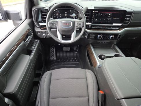 New 2026 GMC Sierra 3500 SLE w/ SLE Convenience Package image 27