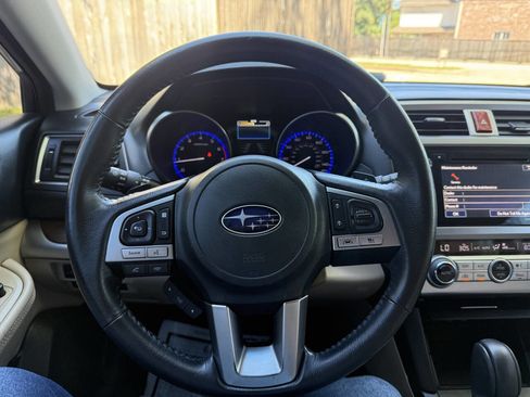 Used 2017 Subaru Outback 2.5i Limited image 31