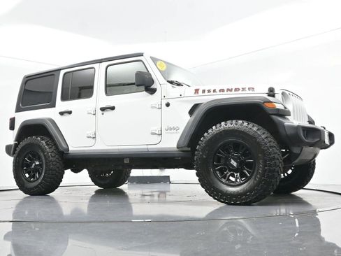 Used 2021 Jeep Wrangler Unlimited Sport AWD/4WD image 43