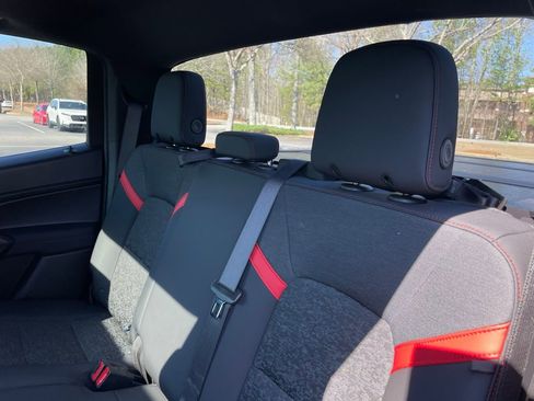 Used 2023 Chevrolet Colorado Z71 w/ Z71 Convenience Package 2 image 40