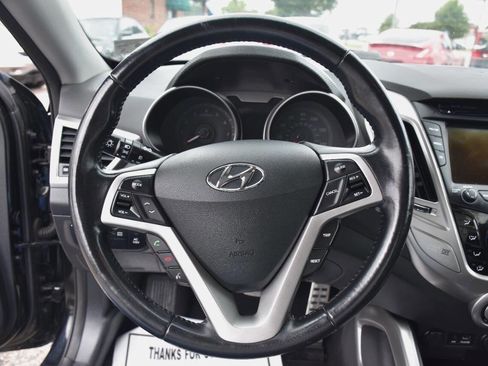 Used 2013 Hyundai Veloster w/ Tech Pkg FWD image 17