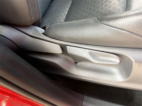 Used 2022 Toyota C-HR image 13