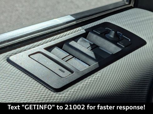 Used 2023 Land Rover Discovery S R-Dynamic image 29