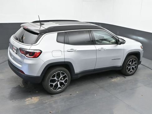 Used 2025 Jeep Compass Limited AWD/4WD image 44