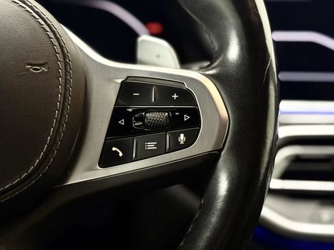 Used 2020 BMW X7 M50i w/ Dynamic Handling Package image 23