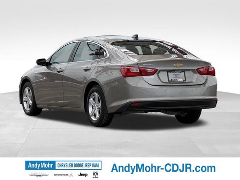 Used 2022 Chevrolet Malibu LS w/ Driver Confidence Package II FWD image 4