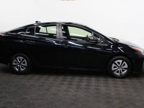 Used 2016 Toyota Prius Three image 4