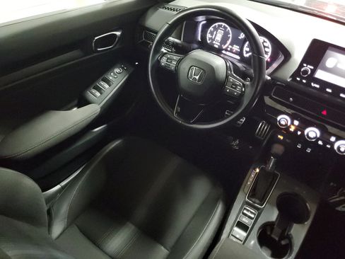 Used 2025 Honda Civic Sport image 13