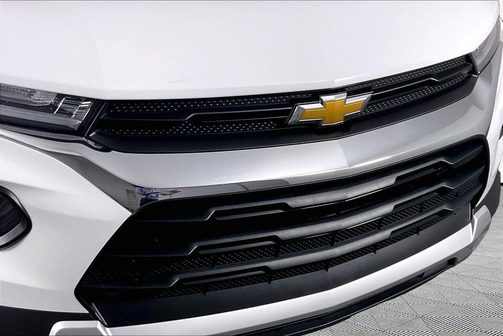 Used 2023 Chevrolet TrailBlazer LT w/ Convenience Package FWD image 28