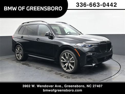 Used 2021 BMW X7 M50i image 1