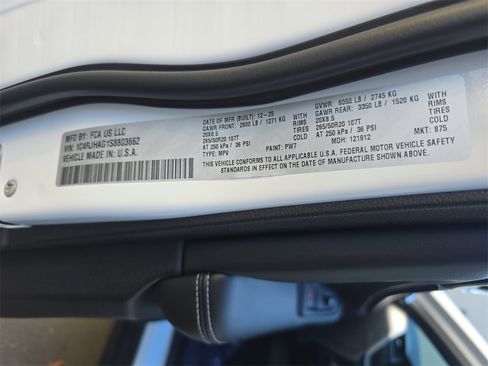 New 2025 Jeep Grand Cherokee Laredo image 36