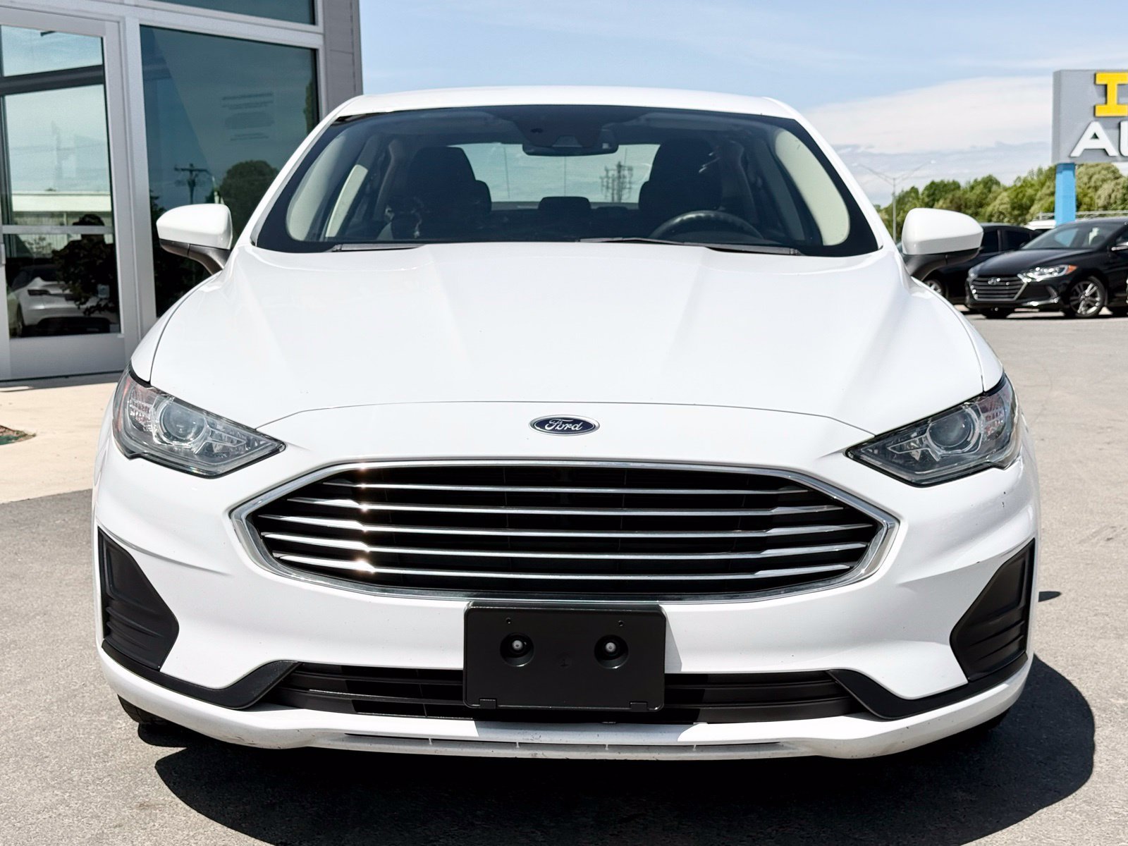 Used 2019 Ford Fusion SE FWD image 5