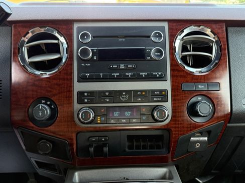 Used 2012 Ford F250 King Ranch w/ King Ranch w/Chrome Pkg AWD/4WD image 12