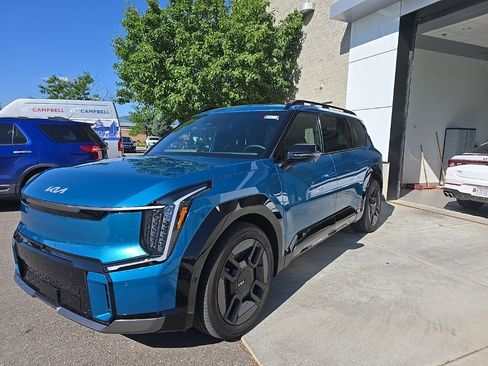 Used 2024 Kia EV9 GT-Line image 3