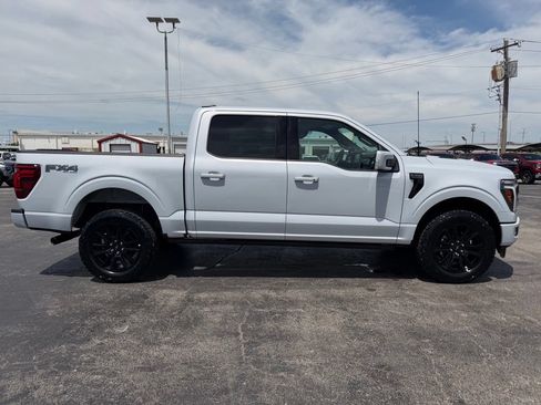 Used 2025 Ford F150 Platinum w/ FX4 Off-Road Package AWD/4WD image 17