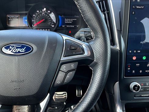 Used 2022 Ford Edge ST w/ Equipment Group 401A image 10