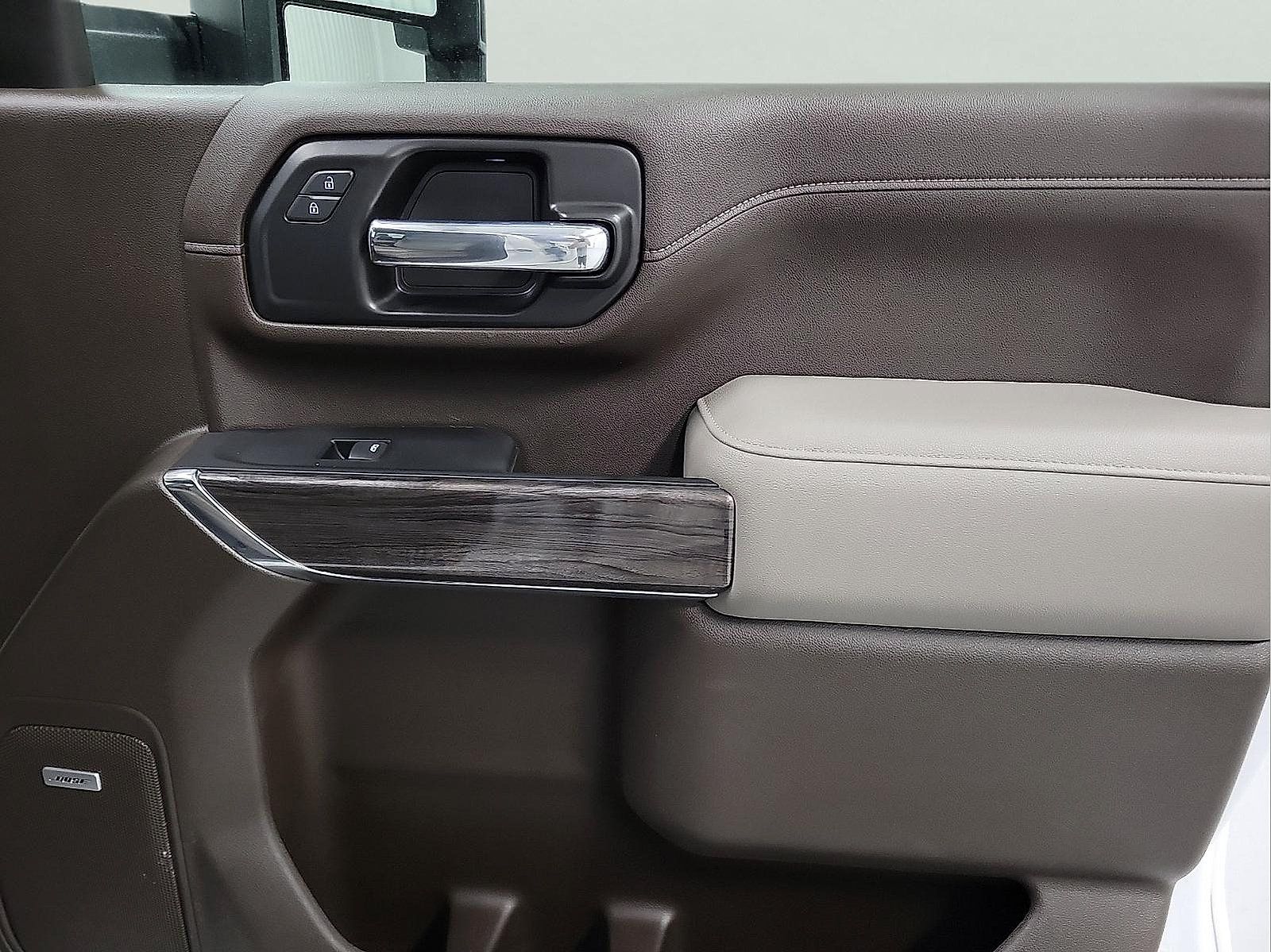 Used 2022 Chevrolet Silverado 2500 LTZ w/ Z71 Chrome Sport Edition AWD/4WD image 15