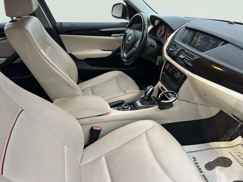 Used 2013 BMW X1 sDrive28i image 12
