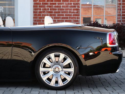 Certified 2017 Rolls-Royce Dawn image 29