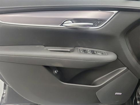 New 2025 Cadillac XT5 Luxury w/ LPO, Red Accent Package image 18