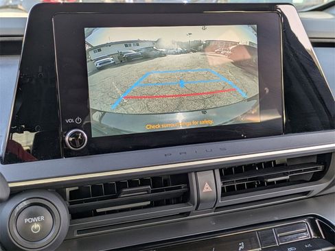 Used 2025 Toyota Prius LE image 16