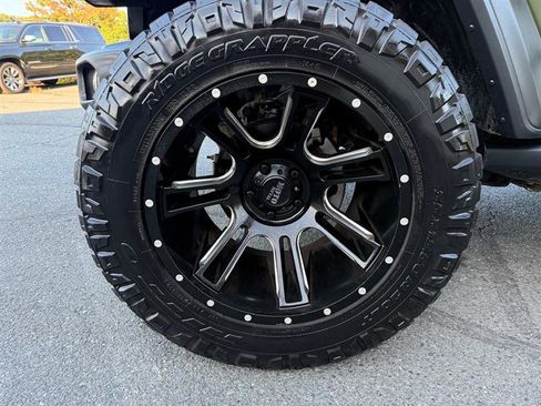 Used 2020 Jeep Wrangler Sport AWD/4WD image 7