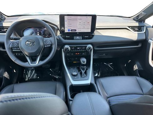 Used 2025 Toyota RAV4 XSE w/ Advanced Technology Package AWD/4WD image 15