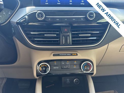 Used 2021 Ford Escape SE FWD image 25
