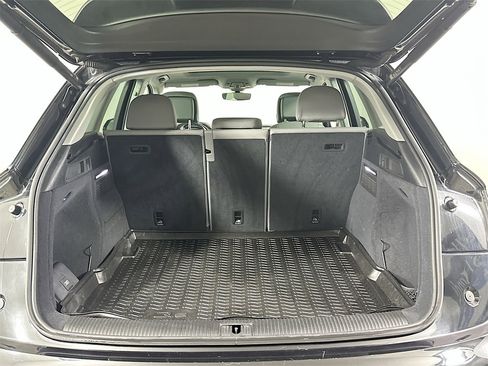 Used 2022 Audi Q5 2.0T Premium image 16