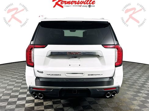 Used 2021 GMC Yukon Denali w/ Denali Premium Package image 6
