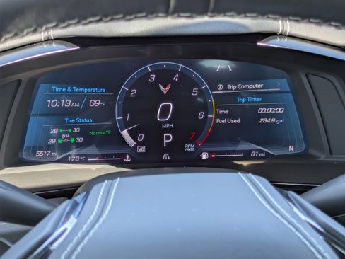 Used 2025 Chevrolet Corvette Stingray Coupe w/ 1LT image 18