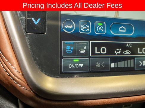 Used 2023 Subaru Outback Touring AWD/4WD image 16