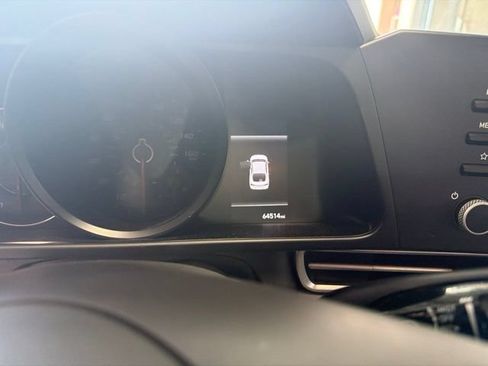 Used 2022 Hyundai Elantra SEL FWD image 4