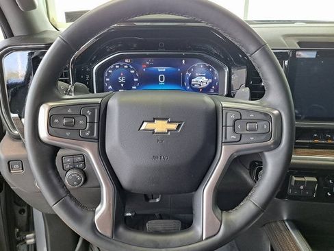 Used 2025 Chevrolet Silverado 1500 LT AWD/4WD image 10