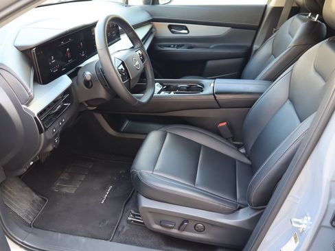 Used 2025 Nissan Murano SL AWD/4WD image 17