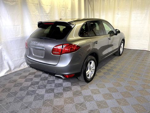 Used 2012 Porsche Cayenne image 8