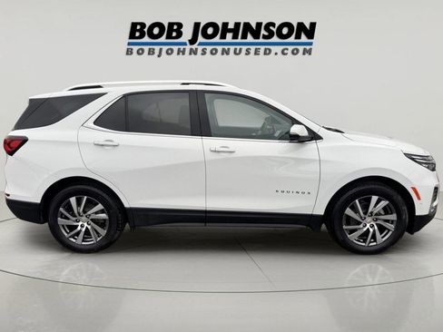 Used 2022 Chevrolet Equinox Premier image 2