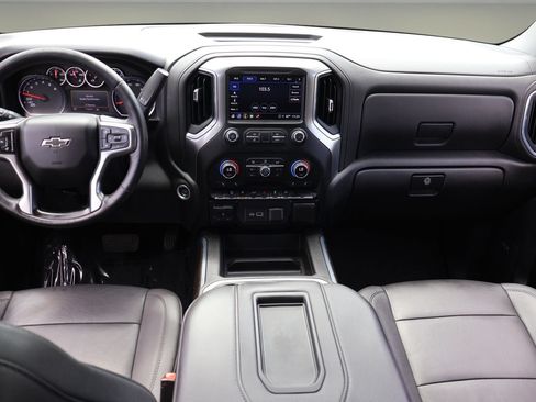 Used 2021 Chevrolet Silverado 1500 LT Trail Boss w/ Convenience Package II AWD/4WD image 13
