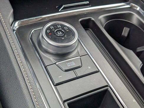 Used 2022 Ford Expedition XLT image 23